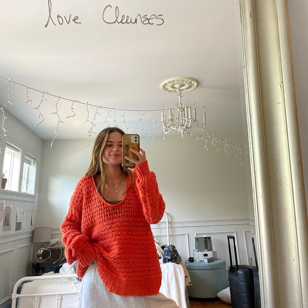 NWOT Free People sweater!!